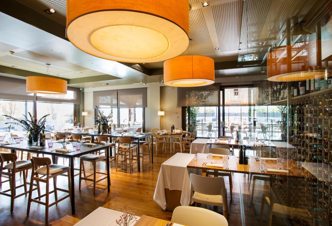 Qgat Restaurant Events & Hotel Сант-Кугат-дель-Вальес Экстерьер фото